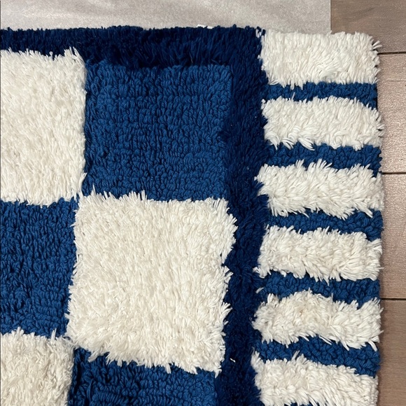 MacKenzie-Childs Royal Check Rug 21x34 - Picture 4 of 7